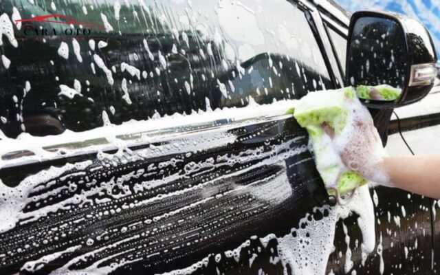 Rửa xe hơi chi tiết